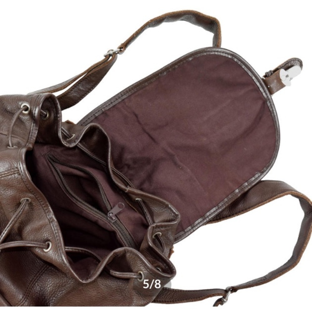 Large Vintage Brown Cowhide Leather Backpack - Picture 3 of 16
